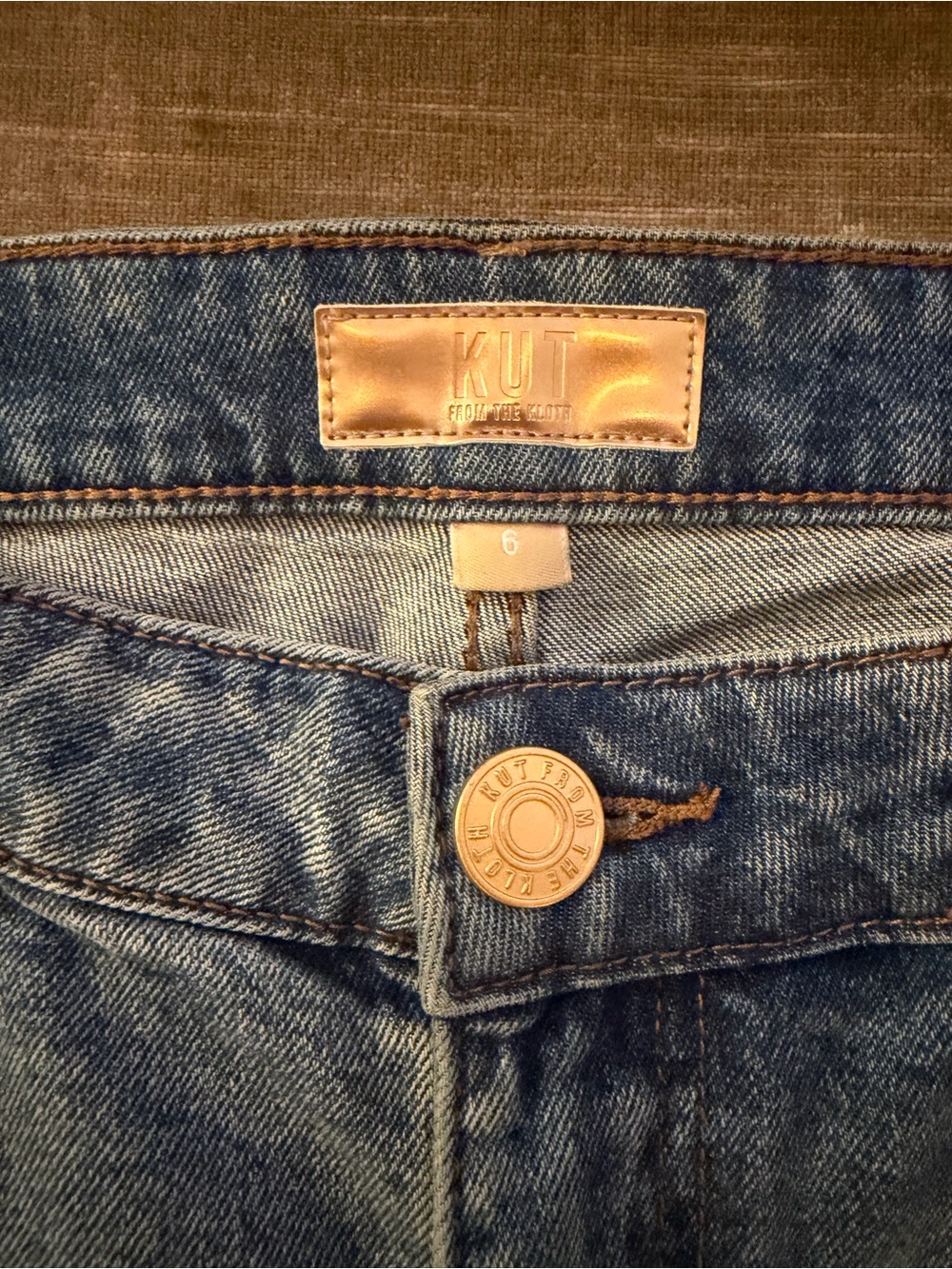 Kut from the Kloth Jane High Rise Shorts - Picture 3 of 4